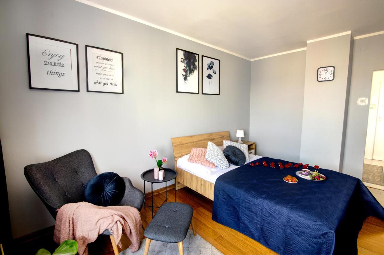 Appartement Apartament Cicha à Rzeszów Extérieur photo